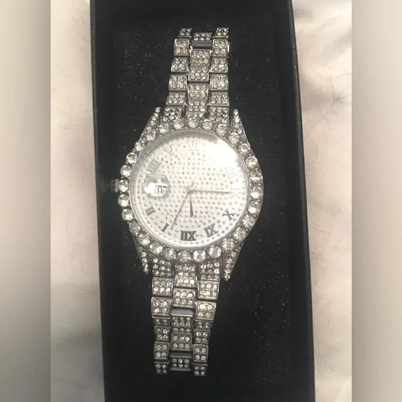 BNIB Mens Rhinestone Embellished Alloy Watch with Matching Bracelet - Picture 5 of 12